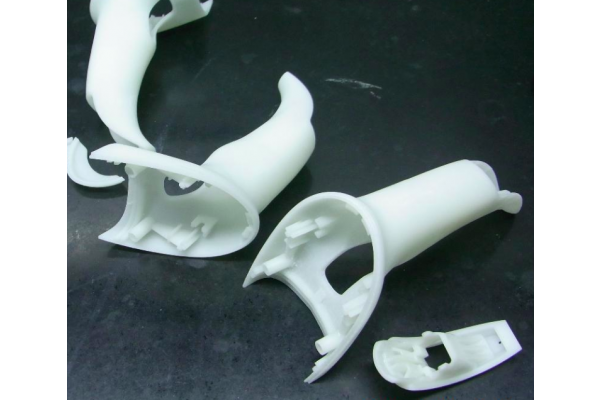 Production en Série Frittage Laser PA12 Chargé Verre